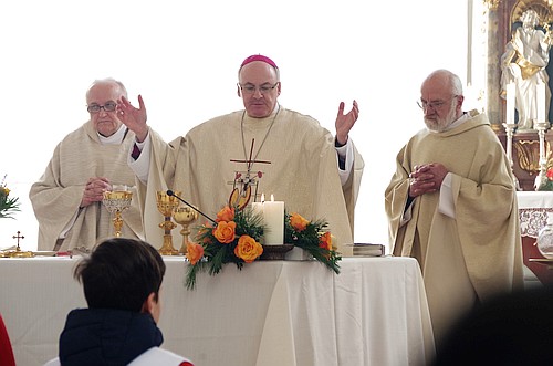 Pontifikalamt mit Bischof Rudolf Voderholzer